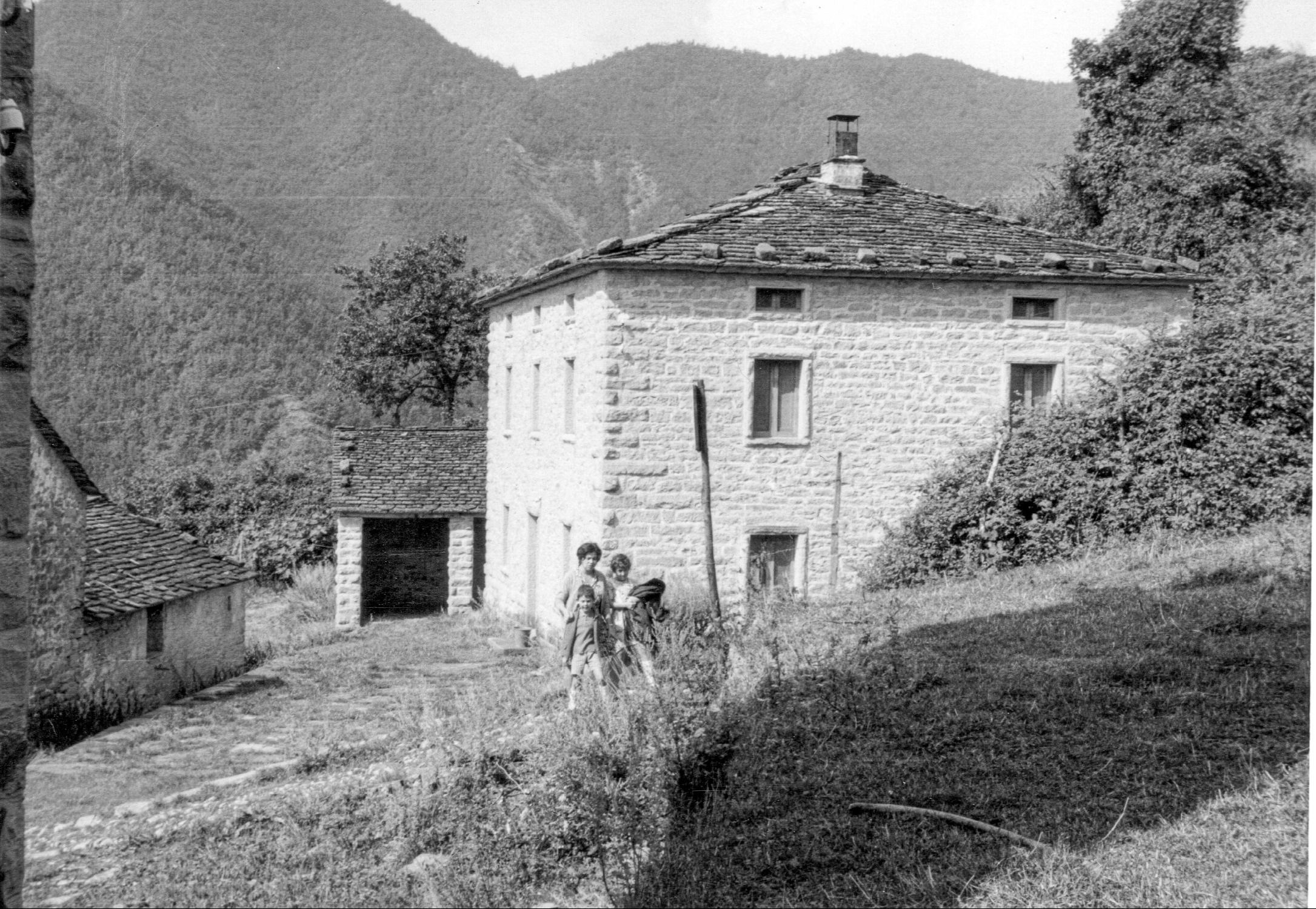 15 08 strabatenza raggiungibile con mulattiera la casa